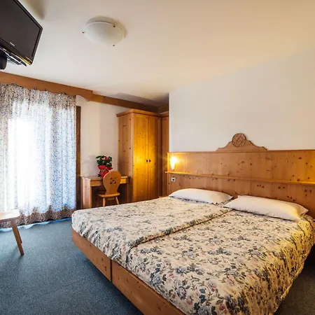 Cime D'oro Hotel 3*